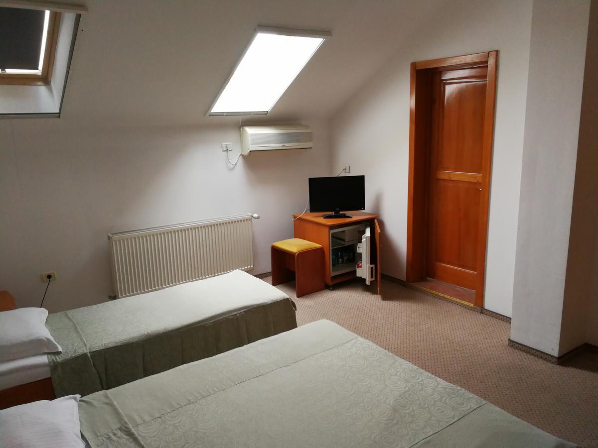 Hotel Lotus Arad Luaran gambar