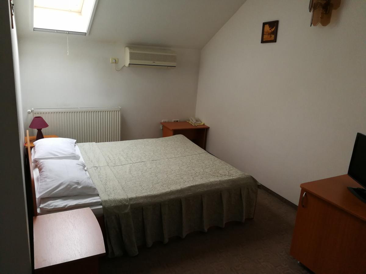 Hotel Lotus Arad Luaran gambar