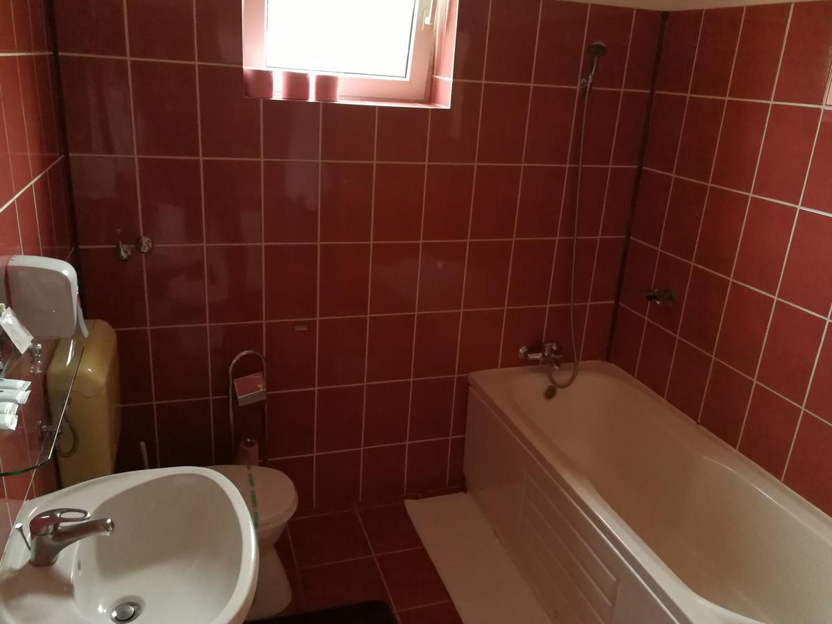 Hotel Lotus Arad Luaran gambar